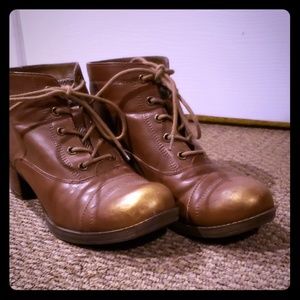 Lace up faux leather booties!